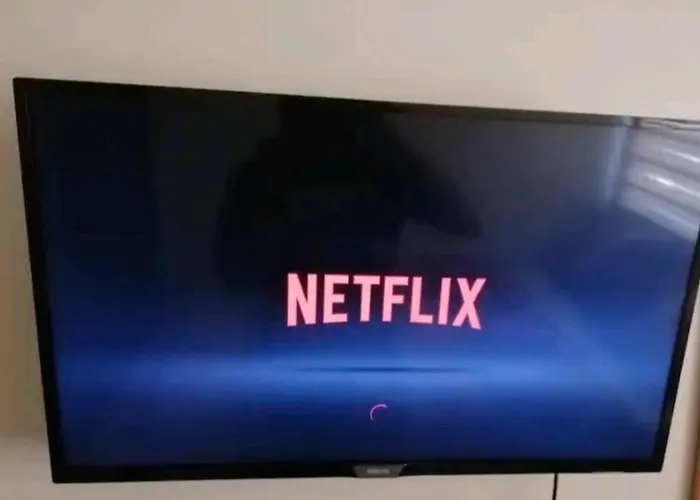 Apartment Urban Deca Edsa Budget Place W/ Unli Wi-fi Netflix Manila