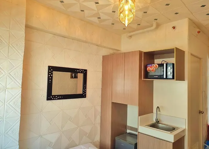 Urban Deca Edsa Budget Place W/ Unli Wi-fi Netflix Apartment *