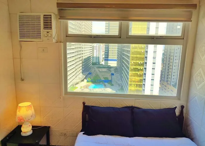 Apartment Urban Deca Edsa Budget Place W/ Unli Wi-fi Netflix Manila