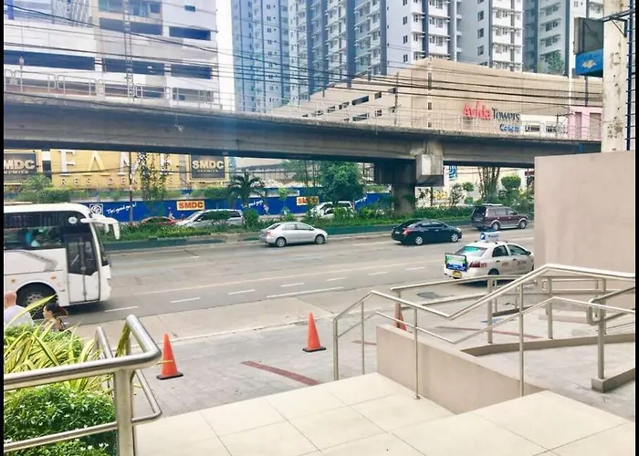 Urban Deca Edsa Budget Place W/ Unli Wi-fi Netflix Apartment Manila